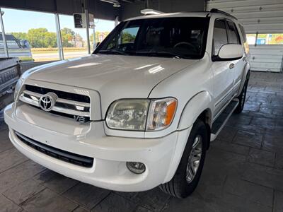 2005 Toyota Sequoia Limited   - Photo 4 - Newark, IL 60541