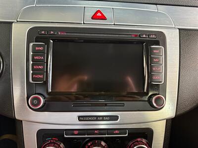 2010 Volkswagen CC Luxury   - Photo 14 - Newark, IL 60541
