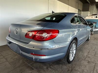 2010 Volkswagen CC Luxury   - Photo 4 - Newark, IL 60541