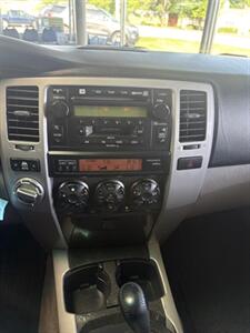 2005 Toyota 4Runner Limited - Photo 8 - Newark, IL 60541
