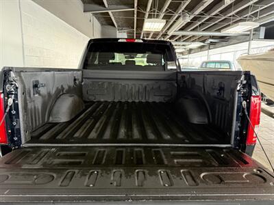 2016 Ford F-150 XLT - Photo 12 - Newark, IL 60541