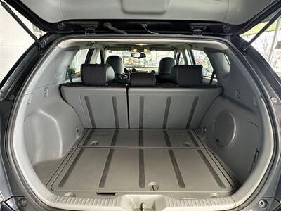 2009 Pontiac Vibe GT   - Photo 10 - Newark, IL 60541