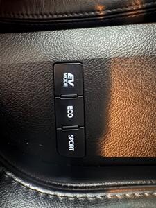 2013 Toyota Avalon Hybrid XLE Premium   - Photo 9 - Newark, IL 60541