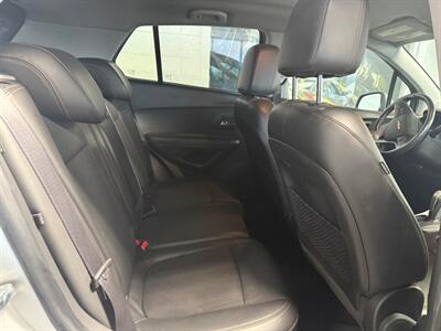 2018 Chevrolet Trax LT - Photo 8 - Newark, IL 60541