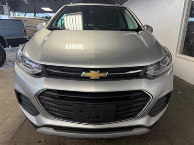 2018 Chevrolet Trax LT - Photo 2 - Newark, IL 60541
