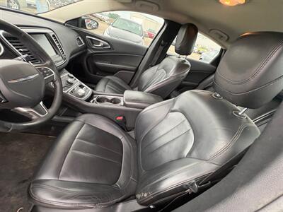 2016 Chrysler 200 C - Photo 6 - Newark, IL 60541