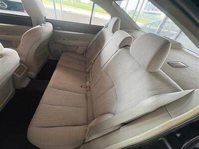 2014 Subaru Legacy 2.5i Premium   - Photo 7 - Newark, IL 60541
