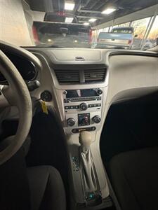 2012 Chevrolet Malibu LT   - Photo 7 - Newark, IL 60541