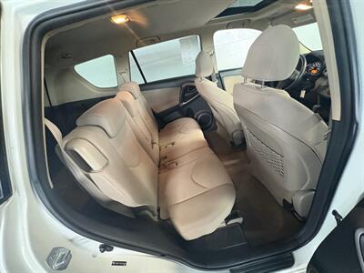 2006 Toyota RAV4 Limited   - Photo 7 - Newark, IL 60541