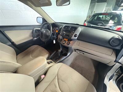 2006 Toyota RAV4 Limited   - Photo 6 - Newark, IL 60541