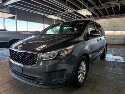 2015 Kia Sedona LX - Photo 3 - Newark, IL 60541