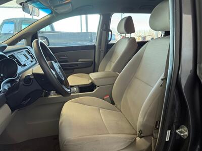 2015 Kia Sedona LX - Photo 8 - Newark, IL 60541