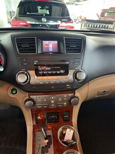 2012 Toyota Highlander Limited   - Photo 9 - Newark, IL 60541