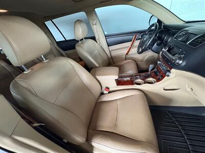 2012 Toyota Highlander Limited   - Photo 6 - Newark, IL 60541