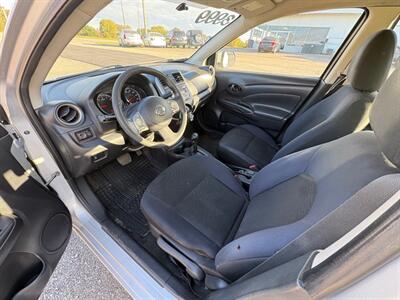 2012 Nissan Versa 1.6 SV   - Photo 6 - Newark, IL 60541