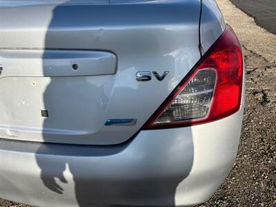 2012 Nissan Versa 1.6 SV   - Photo 5 - Newark, IL 60541