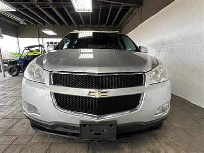 2011 Chevrolet Traverse LT   - Photo 2 - Newark, IL 60541