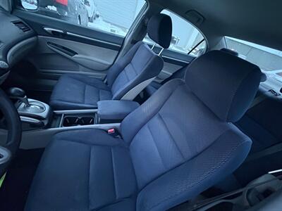 2009 Honda Civic Hybrid w/Navi   - Photo 6 - Newark, IL 60541
