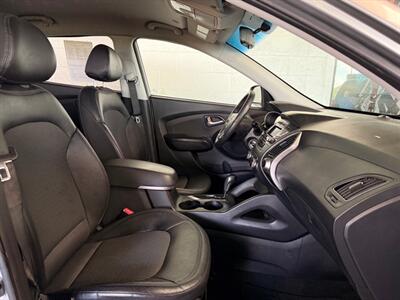 2012 Hyundai TUCSON GLS   - Photo 8 - Newark, IL 60541