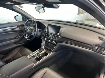 2020 Honda Accord Sport   - Photo 7 - Newark, IL 60541