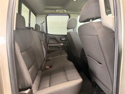 2017 GMC Sierra 1500 SLE   - Photo 12 - Newark, IL 60541