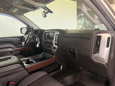 2017 GMC Sierra 1500 SLE   - Photo 11 - Newark, IL 60541