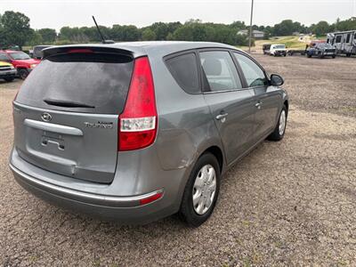 2010 Hyundai ELANTRA Touring GL - Photo 2 - Newark, IL 60541