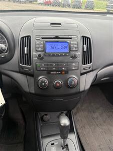2010 Hyundai ELANTRA Touring GL - Photo 8 - Newark, IL 60541