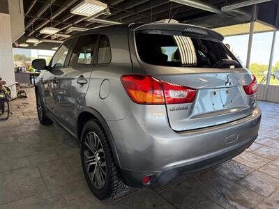 2016 Mitsubishi Outlander Sport 2.4 ES   - Photo 5 - Newark, IL 60541