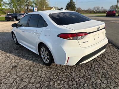 2020 Toyota Corolla LE   - Photo 2 - Newark, IL 60541