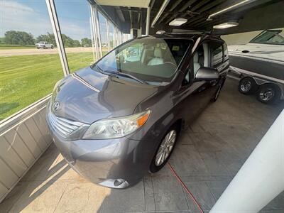 2011 Toyota Sienna Limited 7-Passenger   - Photo 1 - Newark, IL 60541