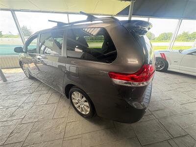 2011 Toyota Sienna Limited 7-Passenger   - Photo 2 - Newark, IL 60541