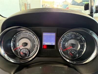 2014 Chrysler Town & Country Touring   - Photo 15 - Newark, IL 60541