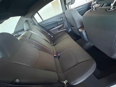 2011 Chrysler 200 LX   - Photo 7 - Newark, IL 60541