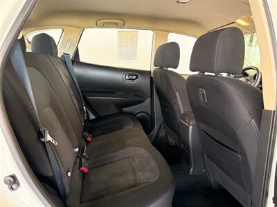 2011 Nissan Rogue S - Photo 6 - Newark, IL 60541