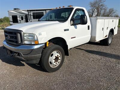 2004 Ford F-550 Super Duty   - Photo 1 - Newark, IL 60541