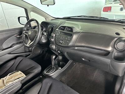 2012 Honda Fit Sport   - Photo 8 - Newark, IL 60541