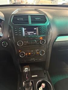 2017 Ford Explorer XLT   - Photo 5 - Newark, IL 60541