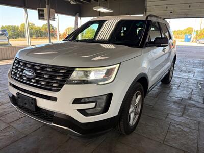 2017 Ford Explorer XLT   - Photo 4 - Newark, IL 60541