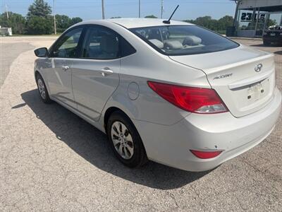 2016 Hyundai ACCENT SE   - Photo 2 - Newark, IL 60541