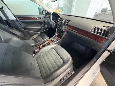 2013 Volkswagen Passat SEL   - Photo 5 - Newark, IL 60541