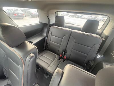 2022 GMC Acadia AT4   - Photo 9 - Newark, IL 60541