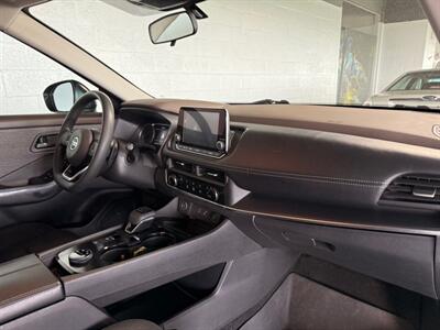 2021 Nissan Rogue S   - Photo 5 - Newark, IL 60541