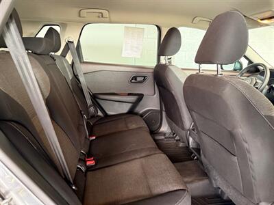 2021 Nissan Rogue S   - Photo 7 - Newark, IL 60541