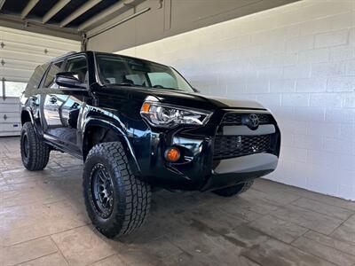 2015 Toyota 4Runner SR5   - Photo 1 - Newark, IL 60541