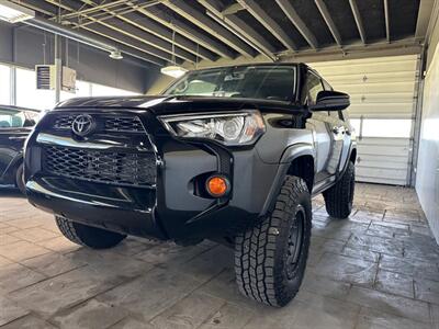 2015 Toyota 4Runner SR5   - Photo 5 - Newark, IL 60541