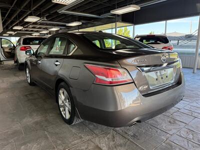 2015 Nissan Altima 2.5   - Photo 5 - Newark, IL 60541