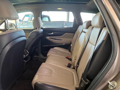 2020 Hyundai SANTA FE SEL   - Photo 10 - Newark, IL 60541