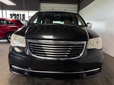 2012 Chrysler Town & Country Limited   - Photo 2 - Newark, IL 60541