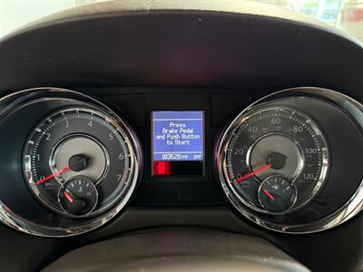 2012 Chrysler Town & Country Limited   - Photo 7 - Newark, IL 60541